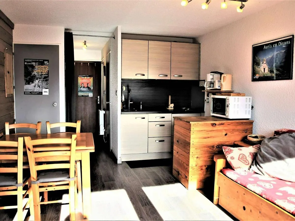 Studio Cabine 4 Pers. Proche Pistes Et Commerces, Auris En Oisans - Fr-1-297-93 0*,  France